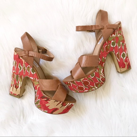 SOLD STEVE MADDEN Chunky Platforms - Picture 3 of 8